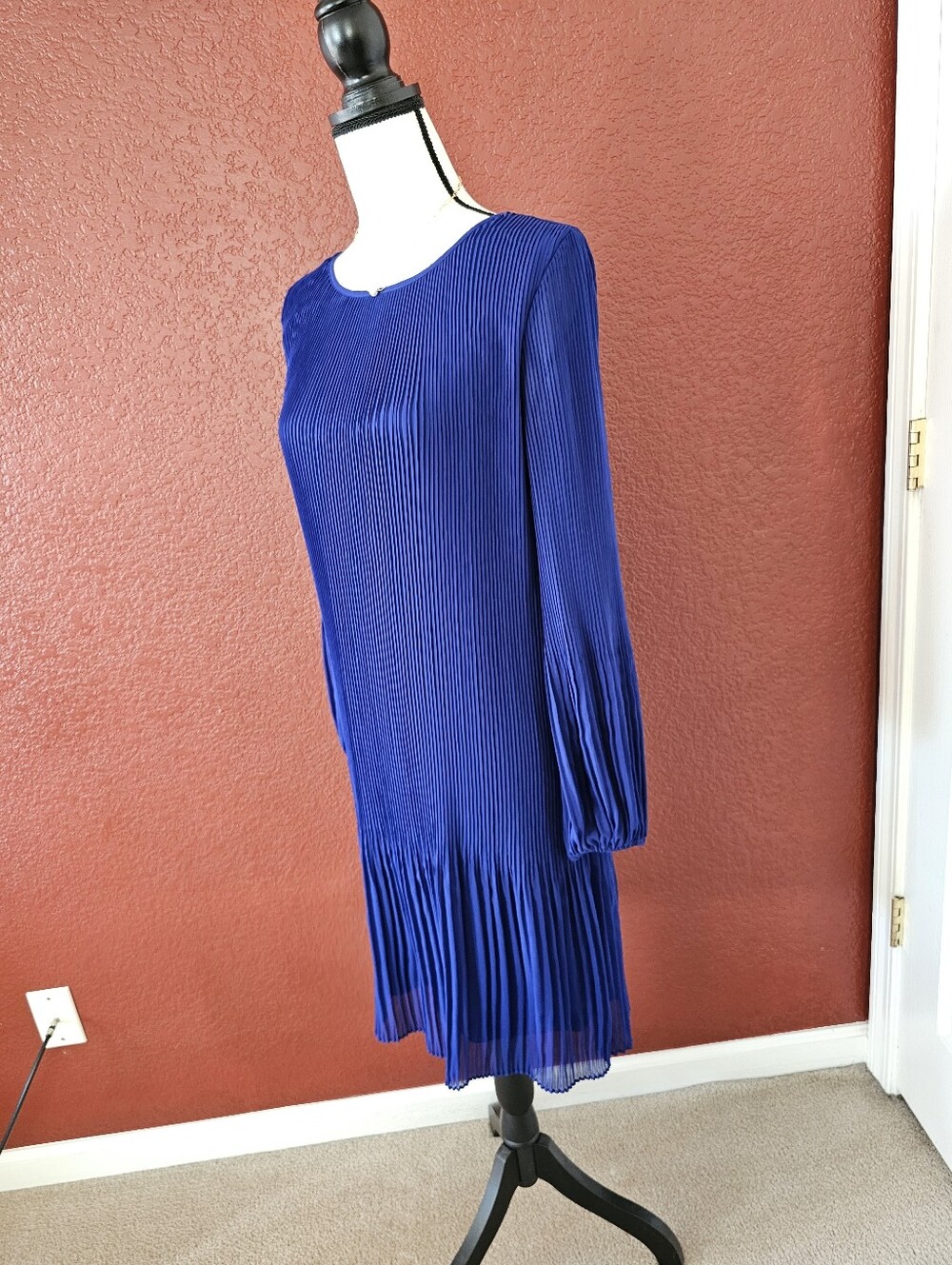 DKNY Cobalt Blue Pleated Long-Sleeve Shift Dress - Picture 4 of 11